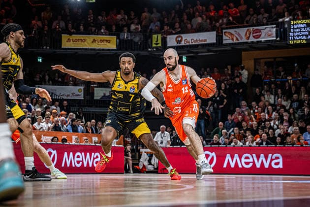 1. Basketball Bundesliga, easyCredit BBL, Saison 2025 2026, Herren, Hauptrunde, 24. Spieltag, 14.03.2026, RASTA Vechta - MHP Riesen Ludwigsburg Tommy Kuhse ( 12 - RASTA Vechta) in Aktion Vechta RASTA Dome Niedersachsen Deutschland