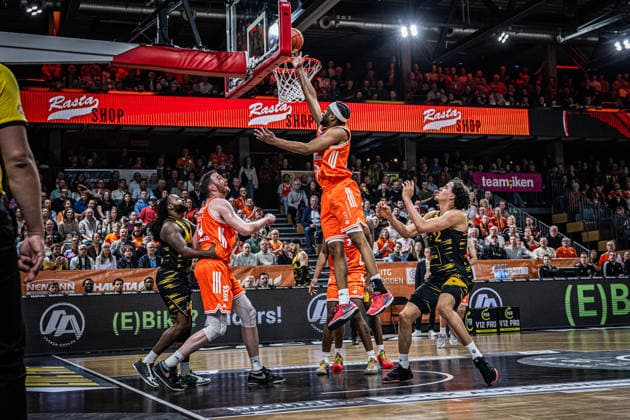 1. Basketball Bundesliga, easyCredit BBL, Saison 2025 2026, Herren, Hauptrunde, 24. Spieltag, 14.03.2026, RASTA Vechta - MHP Riesen Ludwigsburg Lloyd Pandi ( 41 - RASTA Vechta) beim Korbleger Vechta RASTA Dome Niedersachsen Deutschland