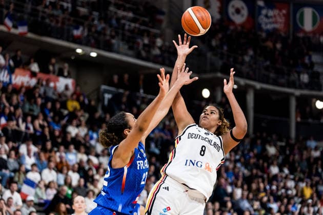 LYON-VILLEURBANNE, FRANCE - MARCH 14: Nyara Sabally (Germany, 8) shoots the ball over Marieme Badiane (France, 22) during the FIBA Women™s World Cup Qualifying Tournament match between Germany (GER) vs. France (FRA) at Astroballe on matchday 3 of the FIBA Women™s World Cup Qualifying Tournament on March 14, 2026 in Lyon-Villeurbanne, France. France Copyright: xSteffiexWunderlx