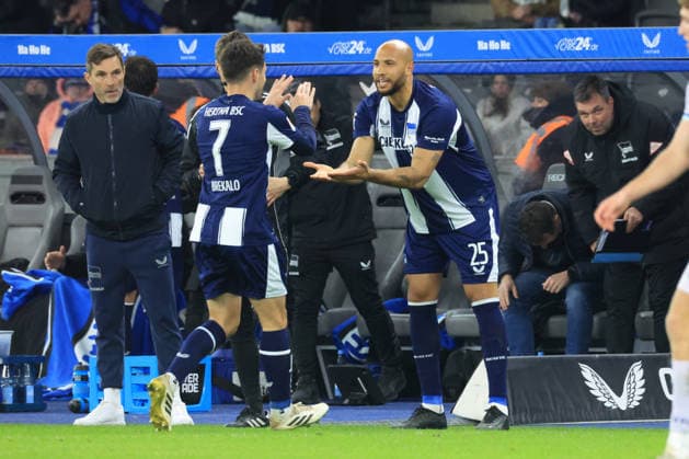 DEU, DFL, 2. FBL, Hertha BSC vs. VfL Bochum, 14.03.2026, Berliner Olympiastadion, Berlin, DEU, DFL, 2. FBL, Hertha BSC vs. VfL Bochum, im Bild Einwechslung von John Anthony Brooks (Hertha BSC Berlin 25), Josip Brekalo (Hertha BSC Berlin 7), Cheftrainer Stefan Leitl (Hertha BSC Berlin) DFL - regulations prohibit any use of Photographs as image sequences and or quasi-video