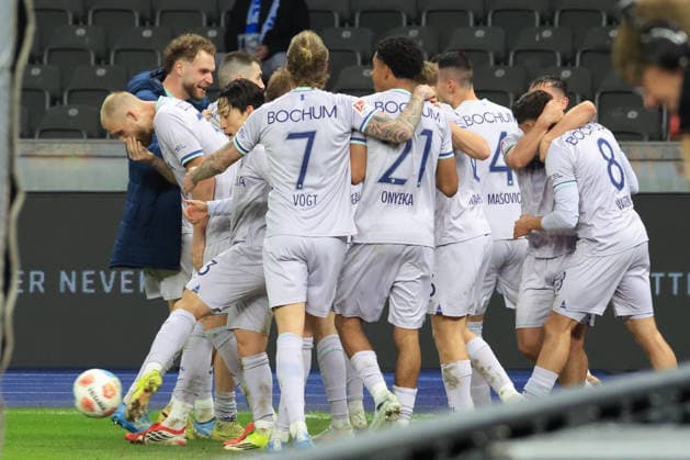 DEU, DFL, 2. FBL, Hertha BSC vs. VfL Bochum, 14.03.2026, Berliner Olympiastadion, Berlin, DEU, DFL, 2. FBL, Hertha BSC vs. VfL Bochum, im Bild 1:1 durch LEANDRO MORGALLA (VfL Bochum 39),Bochumer-Spielerkreis DFL - regulations prohibit any use of Photographs as image sequences and or quasi-video