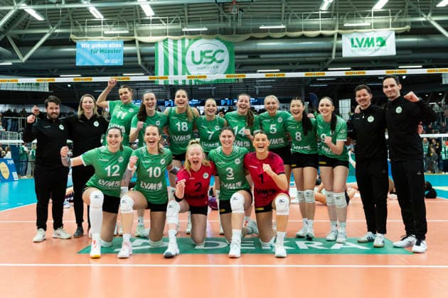 1. Volleyball Bundesliga Frauen: USC Münster vs. Schwarz-Weiss Erfurt; Münster; 14.03.2026 Siegerfoto USC Münster 1. Volleyball Bundesliga Frauen: USC Münster vs. Schwarz-Weiss Erfurt; Sporthalle Berg Fidel; 14.03.2026 Copyright: xBEAUTIFULxSPORTS Duehringx
