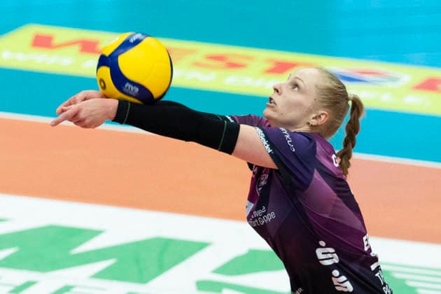 1. Volleyball Bundesliga Frauen: USC Münster vs. Schwarz-Weiss Erfurt; Münster; 14.03.2026 Antonia Greskamp ( 9; Schwarz-Weiss Erfurt) 1. Volleyball Bundesliga Frauen: USC Münster vs. Schwarz-Weiss Erfurt; Sporthalle Berg Fidel; 14.03.2026 Copyright: xBEAUTIFULxSPORTS Duehringx