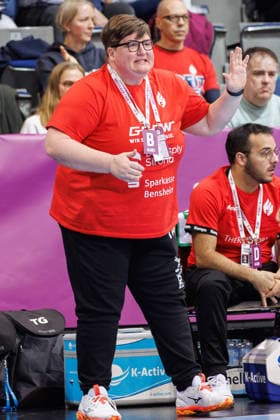 Ilka Fickinger (Bensheim Auerbach, Trainerin); gestikulierend, 14.03.2026, Stuttgart (Deutschland), Handball Frauen, Final4 2026, Halbfinale 1, Thüringer HC - HSG Bensheim Auerbach