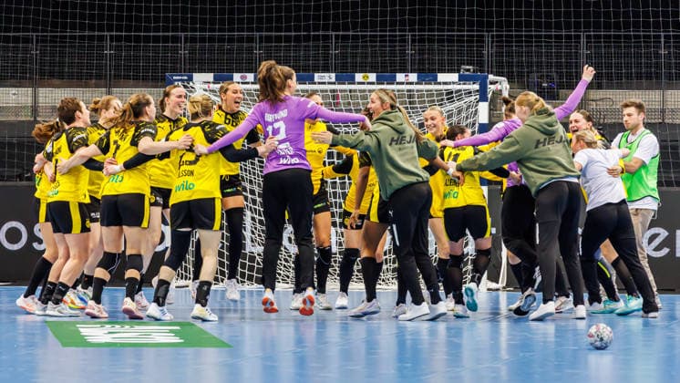 Jubel beim BVB Dortmund über den Finaleinzug, 14.03.2026, Stuttgart (Deutschland), Handball Frauen, Final4 2026, Halbfinale 2, BVB Dortmund - HSG Blomberg-Lippe