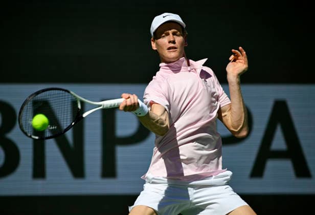 March 14, 2026 Jannik Sinner (ITA) returns a shot against Alexander Zverev (GER) during their semifinal match at the BNP Paribas Open held at the Indian Wells Tennis Garden in Indian Wells, California. Mandatory Photo Credit : CSM Indian Wells United States of America - ZUMAc04_ 20260314_zma_c04_038 Copyright: xCharlesxBausx