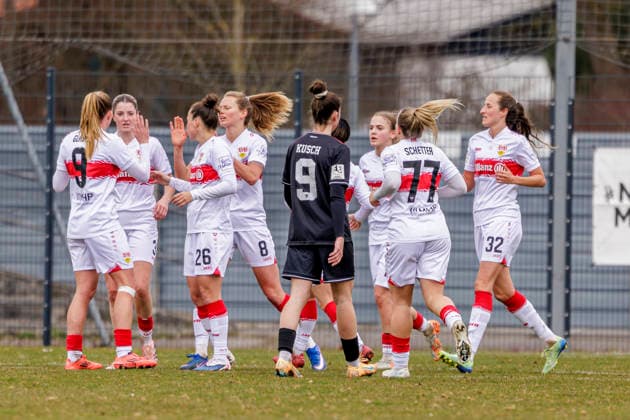 Ingolstadt, Deutschland 15. März 2026: 2.BL - Frauen - 2025 2026 - FC Ingolstadt 04 gegen VfB Stuttgart Im Bild: Die Spielerinnen des VfB jubeln nach dem Tor zum 1:1 ESV-Stadion Bayern Copyright: xFotostandx xSchäferx