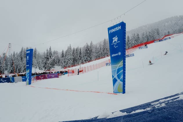 PARALYMPICS - Winter Paralympics Milano Cortina 2026 CORTINA D AMPEZZO,ITALY,15.MAR.26 - PARALYMPICS, ALPINE SKIING - Paralympic Winter games, Winterspiele,Spiele, Summer games Milano Cortina 2026, slalom, men. Image shows a feature of Nico and Johannes Aigner (AUT).  GEPAxpictures xAlexanderxSolc