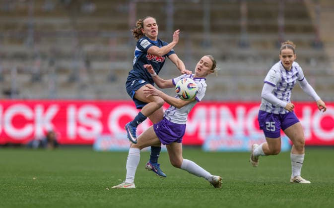 GER, Hoffenheim, TSG Hoffenheim vs SGS Essen, Google Pixel Frauen Bundesliga, Fussball, DFB, Spielzeit 2025 2026, Dietmar-Hopp-Stadion, 20. Spieltag im Bild v.l.: Marie Steiner (TSG Hoffenheim Frauen 19), Paula Flach (SGS Essen Frauen 5), Zweikampf DFB DFL REGULATIONS PROHIBIT ANY USE OF PHOTOGRAPHS AS IMAGE SEQUENCES AND OR QUASI-VIDEO, 15.03.2026 Copyright: HMBxMedia HendrikxHamelau