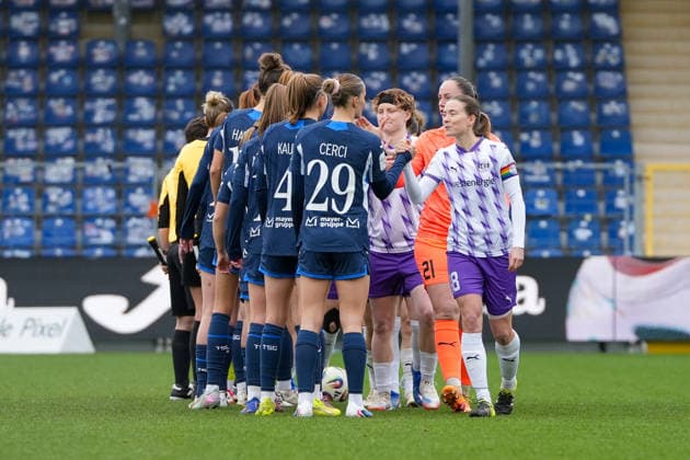 Google Pixel Frauen-Bundesliga: TSG Hoffenheim vs SGS Essen, Dietmar-Hopp-Stadion, 15.03.2026 Abklatschen der Mannschaften kurz vor Anpfiff Google Pixel Frauen-Bundesliga: TSG Hoffenheim vs SGS Essen, Dietmar-Hopp-Stadion, 15.03.2026 DFB DFL REGULATIONS PROHIBIT ANY USE OF PHOTOGRAPHS AS IMAGE SEQUENCES AND OR QUASI-VIDEO. Copyright: xBEAUTILUSxSPORTS Hillx