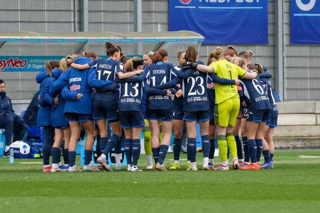 Google Pixel Frauen-Bundesliga: TSG Hoffenheim vs SGS Essen, Dietmar-Hopp-Stadion, 15.03.2026 Mannschaftskreis der TSG Hoffenheim Frauen Google Pixel Frauen-Bundesliga: TSG Hoffenheim vs SGS Essen, Dietmar-Hopp-Stadion, 15.03.2026 DFB DFL REGULATIONS PROHIBIT ANY USE OF PHOTOGRAPHS AS IMAGE SEQUENCES AND OR QUASI-VIDEO. Copyright: xBEAUTILUSxSPORTS Hillx