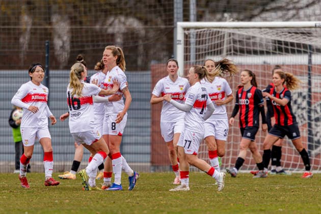 Ingolstadt, Deutschland 15. März 2026: 2.BL - Frauen - 2025 2026 - FC Ingolstadt 04 gegen VfB Stuttgart Im Bild: Die Spielernnen des VfB jubeln nach dem Tor zum 1:2 ESV-Stadion Bayern Copyright: xFotostandx xSchäferx