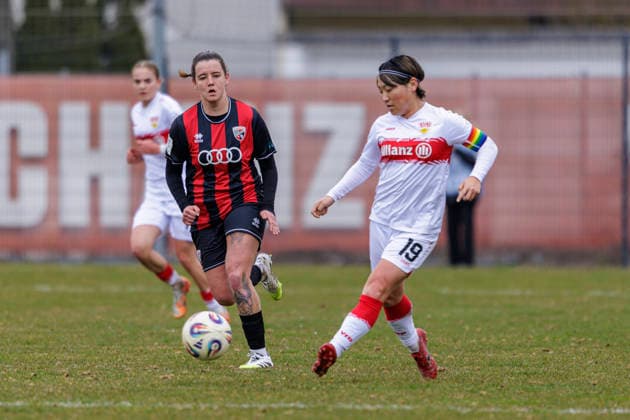 Ingolstadt, Deutschland 15. März 2026: 2.BL - Frauen - 2025 2026 - FC Ingolstadt 04 gegen VfB Stuttgart Im Bild: v. li. im Zweikampf Lara Felix (FCI) und Yuka Hirano (VfB) ESV-Stadion Bayern Copyright: xFotostandx xSchäferx