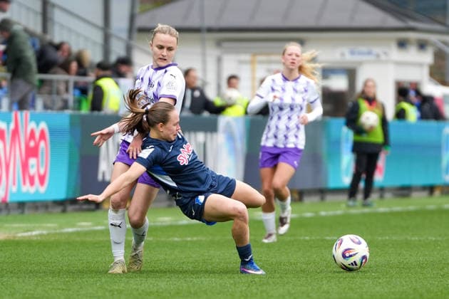 Google Pixel Frauen-Bundesliga: TSG Hoffenheim vs SGS Essen, Dietmar-Hopp-Stadion, 15.03.2026 Zweikampf zwischen Paula Flach (SGS Essen Frauen, 5) und Marie Steiner (TSG Hoffenheim Frauen, 19) Google Pixel Frauen-Bundesliga: TSG Hoffenheim vs SGS Essen, Dietmar-Hopp-Stadion, 15.03.2026 DFB DFL REGULATIONS PROHIBIT ANY USE OF PHOTOGRAPHS AS IMAGE SEQUENCES AND OR QUASI-VIDEO. Copyright: xBEAUTILUSxSPORTS Hillx