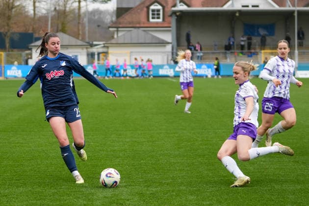 Google Pixel Frauen-Bundesliga: TSG Hoffenheim vs SGS Essen, Dietmar-Hopp-Stadion, 15.03.2026 Am Ball Chiara Hahn (TSG Hoffenheim Frauen, 23) Google Pixel Frauen-Bundesliga: TSG Hoffenheim vs SGS Essen, Dietmar-Hopp-Stadion, 15.03.2026 DFB DFL REGULATIONS PROHIBIT ANY USE OF PHOTOGRAPHS AS IMAGE SEQUENCES AND OR QUASI-VIDEO. Copyright: xBEAUTILUSxSPORTS Hillx