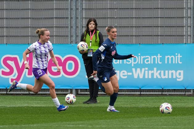 Google Pixel Frauen-Bundesliga: TSG Hoffenheim vs SGS Essen, Dietmar-Hopp-Stadion, 15.03.2026 Zweikampf zwischen Selina Cerci (TSG Hoffenheim Frauen, 29) und Beke Sterner (SGS Essen Frauen, 19) Google Pixel Frauen-Bundesliga: TSG Hoffenheim vs SGS Essen, Dietmar-Hopp-Stadion, 15.03.2026 DFB DFL REGULATIONS PROHIBIT ANY USE OF PHOTOGRAPHS AS IMAGE SEQUENCES AND OR QUASI-VIDEO. Copyright: xBEAUTILUSxSPORTS Hillx