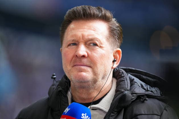 Fussball: 2. Bundesliga, 26. Spieltag, FC Schalke 04 - Hannover 96 am 15.03.2026 in Gelsenkirchen (VELTINS-Arena), Deutschland, Saison 2025 2026: DFB DFL REGULATIONS PROHIBIT ANY USE OF PHOTOGRAPHS as IMAGE SEQUENCES and or QUASI-VIDEO: Im Fokus Christian Titz (Cheftrainer H96). Gelsenkirchen VELTINS-Arena Deutschland