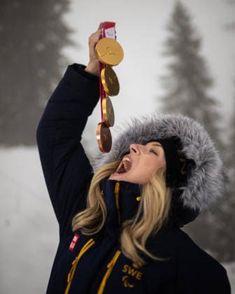 260315 Ebba Arsjö of Sweden poses for a portrait with her Paralympic gold and bronze medals after competing in the women™s Para alpine downhill, super-G, combined and giant slalom events during day 9 of the Milano Cortina 2026 Winter Paralympic Games on March 15, 2026 in Cortina. Photo: Maxim ThorÃ BILDBYRAN kod MT MT1029 alpint alpine skiing paralympic games paralympics paralympiska spel paralympiske leker vinter-paralympics winter paralympics milano cortina 2026 milano cortina 2026 winter paralympic games 9 bbeng sverige guld brons porträtt *** 260315 Ebba Arsjö of Sweden poses for a portrait with her Paralympic gold and bronze medals after competing in the women™s Para alpine downhill, super G, combined and giant slalom events during day 9 of the Milano Cortina 2026 Winter Paralympic Games on March 15, 2026 in Cortina Photo Maxim ThorÃ BILDBYRAN code MT MT1029 alpine alpine skiing paralympic games paralympic games paralympiske leker vinter paralympics winter paralympics milano cortina 2026 milano cortina 2026 winter paralympic games 9 bbeng sverige guld brons porträtt  Copyright: MAXIMxTHORE BB260315MT020