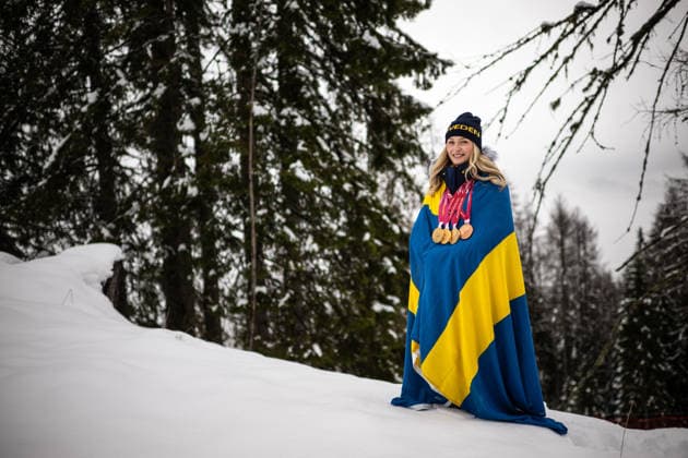 260315 Ebba Arsjö of Sweden poses for a portrait with her Paralympic gold and bronze medals after competing in the women™s Para alpine downhill, super-G, combined and giant slalom events during day 9 of the Milano Cortina 2026 Winter Paralympic Games on March 15, 2026 in Cortina. Photo: Maxim ThorÃ BILDBYRAN kod MT MT1029 alpint alpine skiing paralympic games paralympics paralympiska spel paralympiske leker vinter-paralympics winter paralympics milano cortina 2026 milano cortina 2026 winter paralympic games 9 bbeng sverige guld brons porträtt *** 260315 Ebba Arsjö of Sweden poses for a portrait with her Paralympic gold and bronze medals after competing in the women™s Para alpine downhill, super G, combined and giant slalom events during day 9 of the Milano Cortina 2026 Winter Paralympic Games on March 15, 2026 in Cortina Photo Maxim ThorÃ BILDBYRAN code MT MT1029 alpine alpine skiing paralympic games paralympic games paralympiske leker vinter paralympics winter paralympics milano cortina 2026 milano cortina 2026 winter paralympic games 9 bbeng sverige guld brons porträtt  Copyright: MAXIMxTHORE BB260315MT026