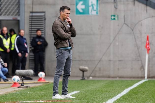 Christian Eichner (Trainer Karlsruher SC) an der Seitenlinie, 1. FC Kaiserslautern vs Karlsruher SC, Fussball, 2. Bundesliga, 26. Spieltag, Saison 2025 2026, 15.03.2026 1. FC Kaiserslautern vs Karlsruher SC, Fussball, 2. Bundesliga, 26. Spieltag, Saison 2025 2026, 15.03.2026