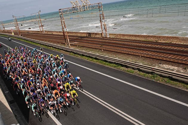 The pack rides during the 142-kilometer Stage 7 of the Tirreno-Adriatico cycling race from Civitanova Marche to San Benedetto del Tronto - Italy,- Sunday , March 15, 2026. - cycling .  Copyright: xMarcoxAlpozzi LaPressex