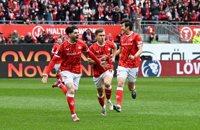 Fussball - 2. Bundesliga - Saison 2025 26 1. FC Kaiserslautern 15.03.2026 Fritz-Walter-Stadion 1. FC Kaiserslautern (fck) - Karlsruher SC (ksc) Semih SAHIN (1. FC Kaiserslautern), li, erzielte das 1:0 1. FC Kaiserslautern