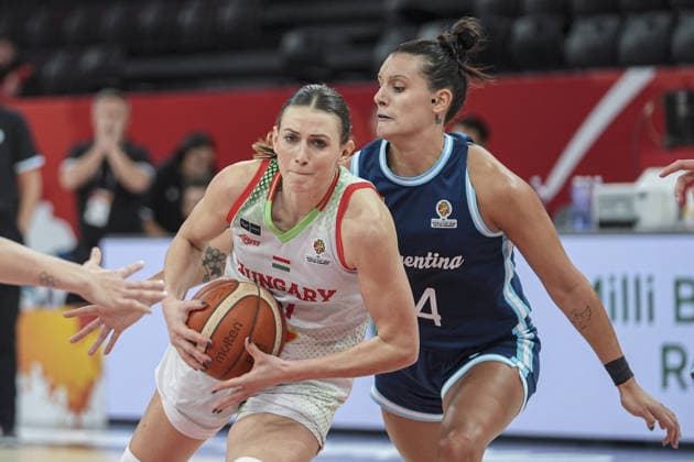 Hungary v Argentina - FIBA Women’s World Cup Qualifiers ISTANBUL, TURKIYE – MARCH 15: Hungary’s Reka Lelik (L) and Argentina’s Florencia Chagas (R) battle for the ball during the FIBA Women’s World Cup Qualifiers Group C match between Hungary and Argentina at the Turkcell Basketball Development Center in Istanbul, Turkiye on March 15, 2026. Beyza Comert Anadolu Istanbul Turkey. Editorial use only. Please get in touch for any other usage.  Copyright: x2026xAnadoluxBeyzaxComertx