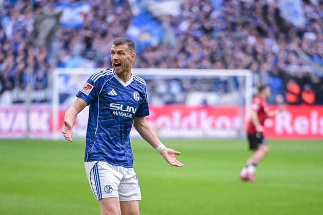 15.03.2026, Fussball, 2. Bundesliga, Saison 2025 2026, 26. Spieltag, FC Schalke 04 - Hannover 96, Edin DÅ¾eko Dzeko (FC Schalke 04) xRHR-FOTO YYx