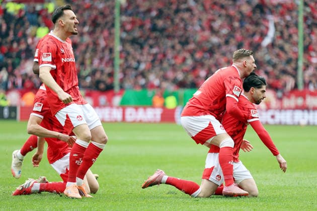 15.03.2026, xrekx, Fussball 2.Bundesliga, 1.FC Kaiserslautern - Karlsruher SC v.l. Torjubel nach dem Tor zum celebrating the goal celebrate 1:0 durch Semih Sahin (1.FC Kaiserslautern) mit Mergim Berisha (1.FC Kaiserslautern) Marlon Ritter (1.FC Kaiserslautern) (DFL DFB REGULATIONS PROHIBIT ANY USE OF PHOTOGRAPHS as IMAGE SEQUENCES and or QUASI-VIDEO) Kaiserslautern