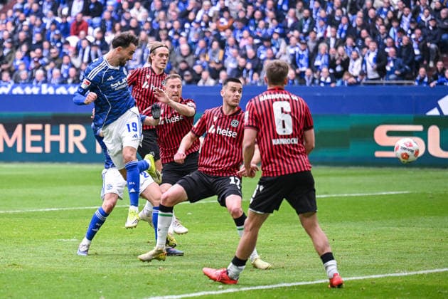 15.03.2026, Fussball, 2. Bundesliga, Saison 2025 2026, 26. Spieltag, FC Schalke 04 - Hannover 96, Kenan Karaman (FC Schalke 04) erzielt das Tor zum 2:0, xRHR-FOTO YYx