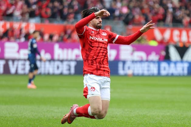 15.03.2026, xrekx, Fussball 2.Bundesliga, 1.FC Kaiserslautern - Karlsruher SC v.l. Torjubel nach dem Tor zum celebrating the goal celebrate 1:0 durch Semih Sahin (1.FC Kaiserslautern) (DFL DFB REGULATIONS PROHIBIT ANY USE OF PHOTOGRAPHS as IMAGE SEQUENCES and or QUASI-VIDEO) Kaiserslautern
