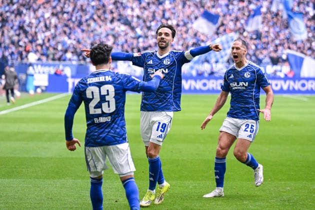 15.03.2026, Fussball, 2. Bundesliga, Saison 2025 2026, 26. Spieltag, FC Schalke 04 - Hannover 96, Kenan Karaman (FC Schalke 04) freut sich über das Tor zum 2:0, xRHR-FOTO YYx