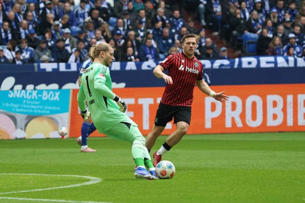 Loris Karius (FC Schalke 04) beim Spiel der 2. Bundesliga (Saison 2025 26) FC Schalke 04 - Hannover 96 - Copyright: Thomas Pakusch