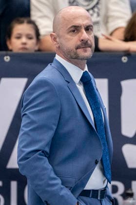 EasyCredit Basketball Bundesliga - 2025 2026 - Syntainics MBC vs.Alba Berlin Weissenfels, Deutschland 15.Maerz 2026: Im Bild:Trainer Milenko Bogicevic (Weissenfels) Weissenfels Stadthalle Weissenfels Sachsen-Anhalt Deutschland