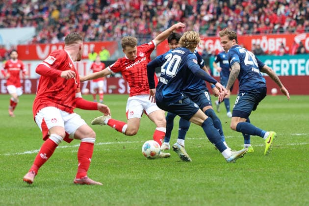 15.03.2026, xrekx, Fussball 2.Bundesliga, 1.FC Kaiserslautern - Karlsruher SC v.l. Naatan Skyttä Skyttae (1.FC Kaiserslautern) (DFL DFB REGULATIONS PROHIBIT ANY USE OF PHOTOGRAPHS as IMAGE SEQUENCES and or QUASI-VIDEO) Kaiserslautern