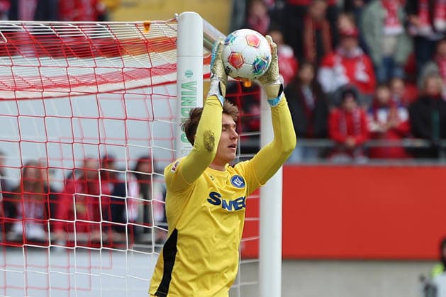 15.03.2026, xrekx, Fussball 2.Bundesliga, 1.FC Kaiserslautern - Karlsruher SC v.l. Hans Christian Bernat (Karlsruher SC) (DFL DFB REGULATIONS PROHIBIT ANY USE OF PHOTOGRAPHS as IMAGE SEQUENCES and or QUASI-VIDEO) Kaiserslautern