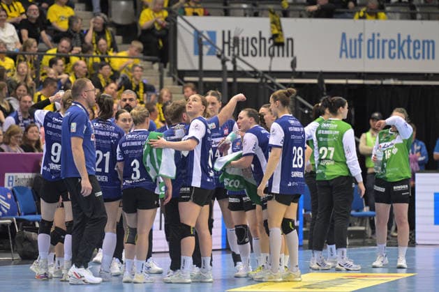 Time Out HSG Blomberg-Lippe Thueringer HC vs. HSG Blomberg-Lippe, Handball, Frauen, DHB Pokal Haushahn Final 4, Spiel um Platz 3, Saison 2025 2026, 15.03.2026 Thueringer HC vs. HSG Blomberg-Lippe, Handball, Frauen, DHB Pokal Haushahn Final 4, Spiel um Platz 3, Saison 2025 2026, 15.03.2026 Stuttgart Copyright: xEibner-Pressefoto TobiasxBaurx EP_TBR