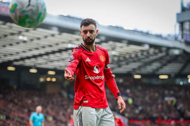Manchester United, ManU v Aston Villa, Premier League Manchester United midfielder Bruno Fernandes (8) during the Manchester United v Aston Villa Premier League match at Old Trafford, Manchester, England on 15 March 2026 Credit: Phil Duncan Every Second Media Editorial use only. All images are copyright Every Second Media Limited. No images may be reproduced without prior permission. All rights reserved. Premier League and Football League images are subject to licensing agreements with Football DataCo Limited. see https: www.football-dataco.com Copyright: xIMAGO EveryxSecondxMediax ESM-1860-0033 PhilxDuncanx xEveryxSecondxMediax