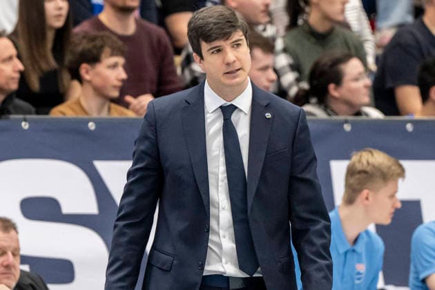 EasyCredit Basketball Bundesliga - 2025 2026 - Syntainics MBC vs.Alba Berlin Weissenfels, Deutschland 15.Maerz 2026: Im Bild:Trainer Pedro Calles (Berlin) Weissenfels Stadthalle Weissenfels Sachsen-Anhalt Deutschland