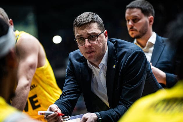 15.03.2026, xhfmx, Basketball easyCredit BBL Bundesliga, Frankfurt Skyliners - EWE Baskets Oldenburg Lazar Spasic (Trainer EWE Baskets Oldenburg) (DFL DFB REGULATIONS PROHIBIT ANY USE OF PHOTOGRAPHS as IMAGE SEQUENCES and or QUASI-VIDEO) Frankfurt am Main