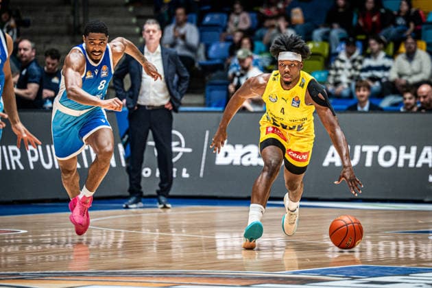 15.03.2026, xhfmx, Basketball easyCredit BBL Bundesliga, Frankfurt Skyliners - EWE Baskets Oldenburg v.l. William Christmas (Skyliners Frankfurt), Brian Fobbs (EWE Baskets Oldenburg) (DFL DFB REGULATIONS PROHIBIT ANY USE OF PHOTOGRAPHS as IMAGE SEQUENCES and or QUASI-VIDEO) Frankfurt am Main