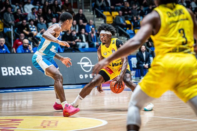 15.03.2026, xhfmx, Basketball easyCredit BBL Bundesliga, Frankfurt Skyliners - EWE Baskets Oldenburg v.l. William Christmas (Skyliners Frankfurt), Brian Fobbs (EWE Baskets Oldenburg) (DFL DFB REGULATIONS PROHIBIT ANY USE OF PHOTOGRAPHS as IMAGE SEQUENCES and or QUASI-VIDEO) Frankfurt am Main