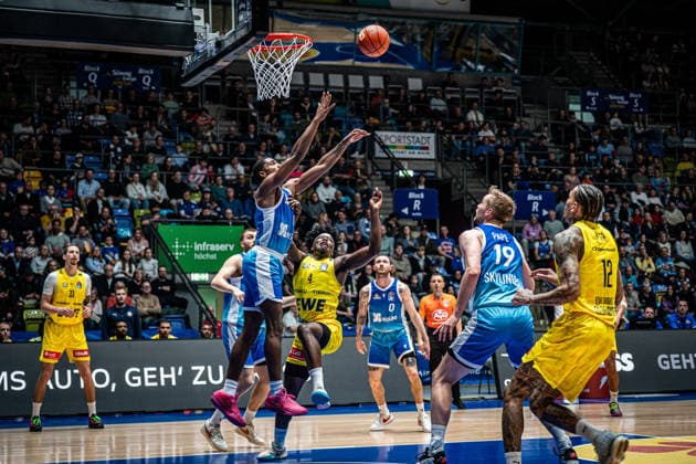 15.03.2026, xhfmx, Basketball easyCredit BBL Bundesliga, Frankfurt Skyliners - EWE Baskets Oldenburg William Christmas (Skyliners Frankfurt), Brian Fobbs (EWE Baskets Oldenburg) (DFL DFB REGULATIONS PROHIBIT ANY USE OF PHOTOGRAPHS as IMAGE SEQUENCES and or QUASI-VIDEO) Frankfurt am Main