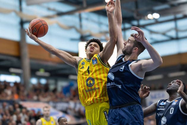 Jack Kayil (Alba, 7), Kresimir Nikic (MBC. 9), Syntainics MBC vs. ALBA BERLIN, Basketball, 1. Bundesliga, Maenner, 24. Spieltag, Saison 2025 26, 15.03.2026. Weißenfels Stadthalle Sachsen-Anhalt Deutschland