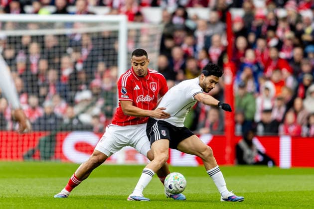Nottingham Forest v Fulham, Premier League Fulham forward Raul Jimenez (7) battles for possession with Nottingham Forest defender Murillo (5) during the Premier League match between Nottingham Forest and Fulham at the City Ground, Nottingham, UK on 15 March 2026. Nottingham City Ground Nottinghamshire UK Editorial use only DataCo restrictions apply See www.football-dataco.com , Copyright: xManjitxNarotrax PSI-23895-0014