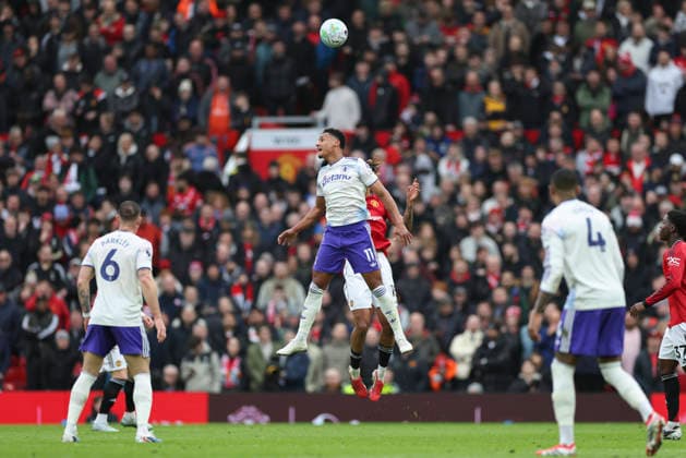 Manchester United, ManU v Aston Villa, Premier League Aston Villa forward Ollie Watkins (11) and Manchester United defender Leny Yoro (15) aerial battle during the Manchester United v Aston Villa Premier League match at Old Trafford, Manchester, England on 15 March 2026 Credit: Phil Duncan Every Second Media Editorial use only. All images are copyright Every Second Media Limited. No images may be reproduced without prior permission. All rights reserved. Premier League and Football League images are subject to licensing agreements with Football DataCo Limited. see https: www.football-dataco.com Copyright: xIMAGO EveryxSecondxMediax ESM-1860-0042 PhilxDuncanx xEveryxSecondxMediax