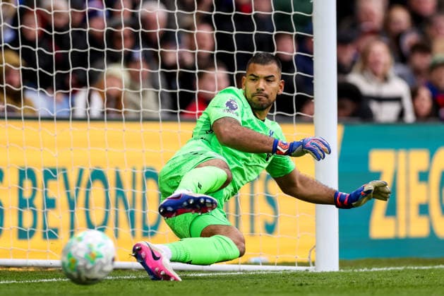 LONDON, ENGLAND - MARCH 15: Crystal Palace goalkeeper Walter Benitez focuses on the ball going past the goal while diving during the Premier League match between Crystal Palace and Leeds United at Selhurst Park on March 15, 2026 in London, England.  Copyright: xRenexNijhuis MBxMediax