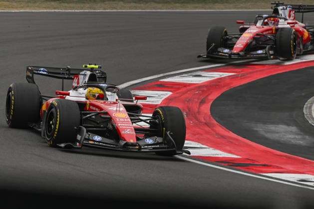 F1 Chinese Grand Prix 2026 SHANGHAI, CHINA - MARCH 15: Lewis Hamilton and Charles Leclerc of Scuderia Ferrari HP battle during the first laps of the 2026 Chinese Grand Prix, with the rest of the field behind, at the Shanghai International Circuit, in Shanghai, China, on March 15, 2026. Shanghai China  Copyright: xArturxWidakx originalFilename:widak-f1chines260315_npHr0.jpg