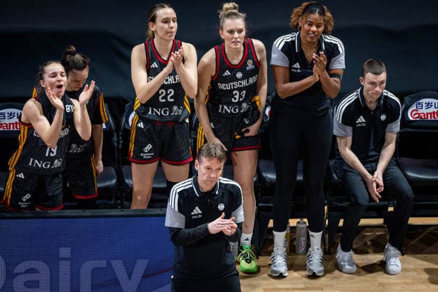Basketball Villeurbanne 14.03.2026 Wommen™s Basketball World Cup 2026 Qualifying Tournament Kolumbien (COL) - Deutschland (GER) Olaf Lange (Deutschland, Trainer)