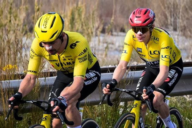 Belgian Victor Campenaerts of Team Visma-Lease a Bike and Danish Jonas Vingegaard of Team Visma-Lease a Bike pictured in action during the final stage of 84th edition of the Paris-Nice cycling race, a race from Nice to Nice (129,2 km), on Sunday 15 March 2026. DAVIDxPINTENS  x167574437x